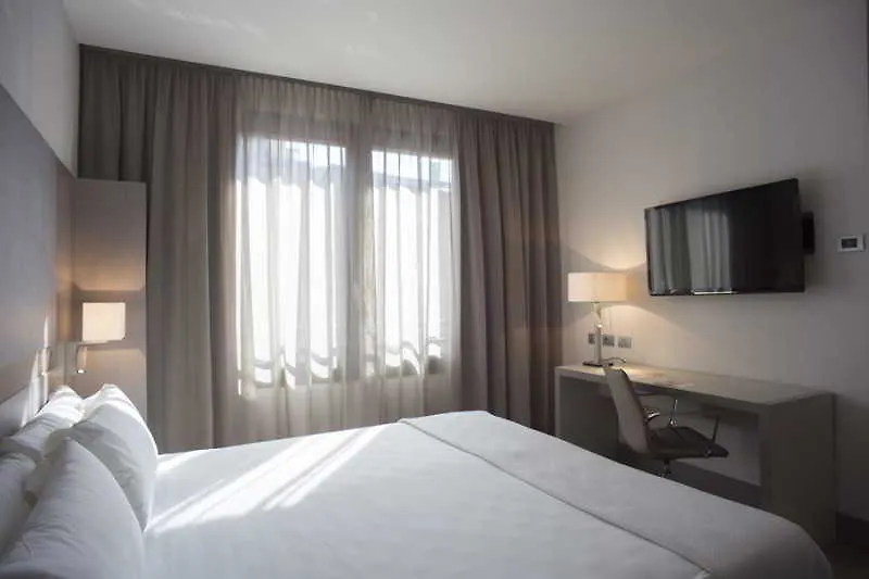 Nh Parma Hotel