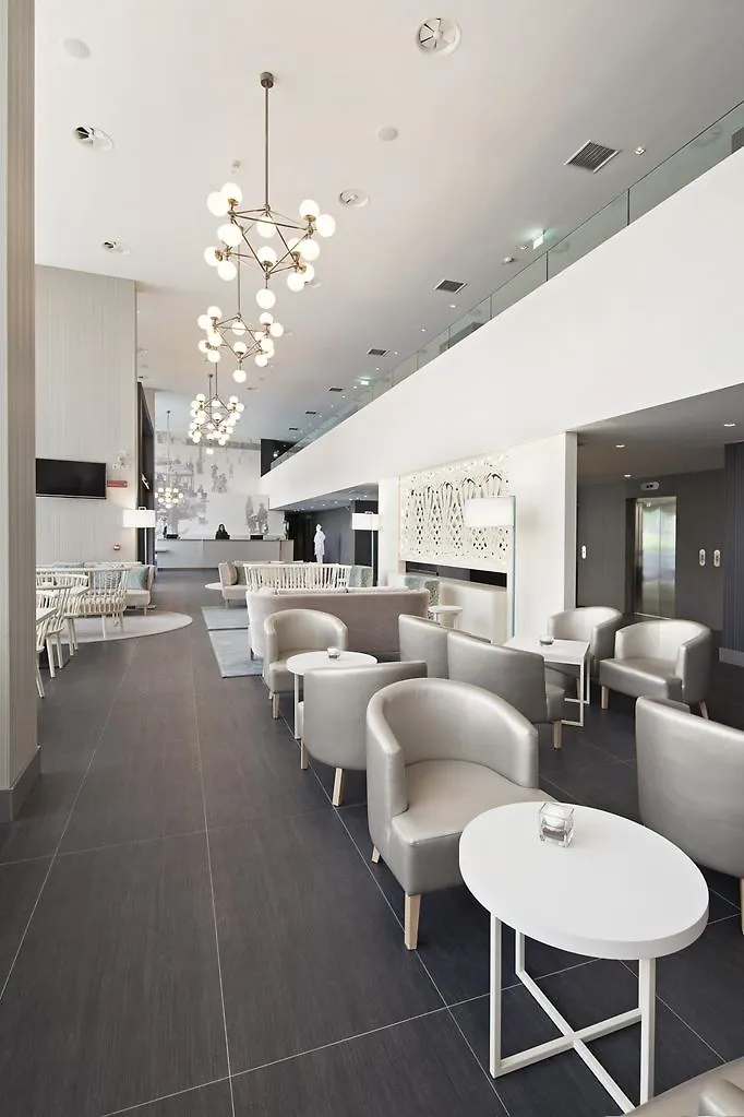 Hotel Nh Parme 4*,  Italie
